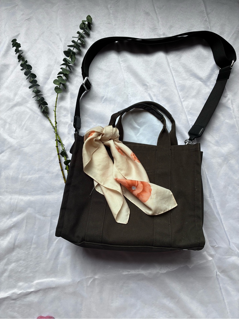 Quince Canvas Tote